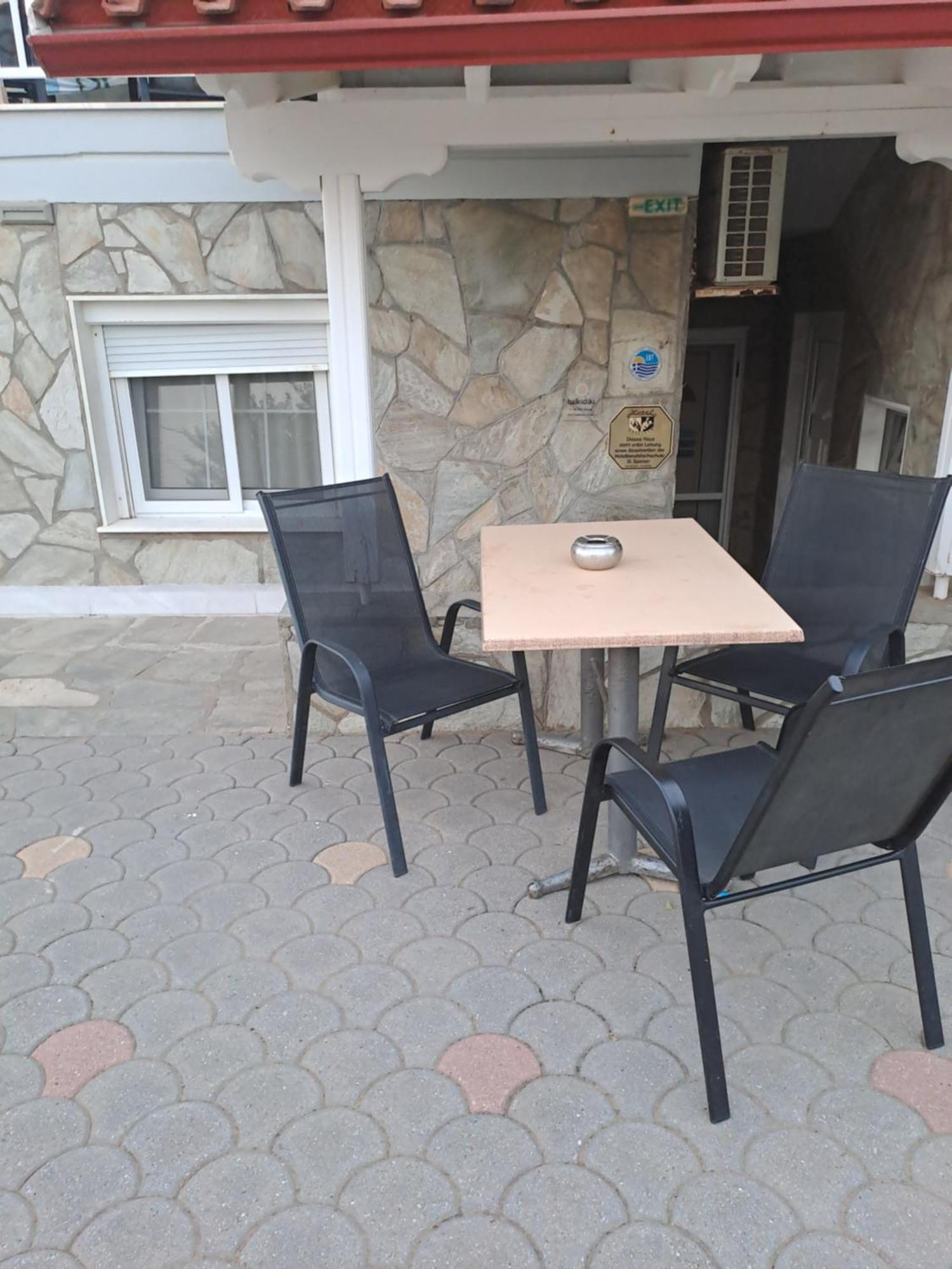 Seaview Aparthotel Néa Potídea Kültér fotó